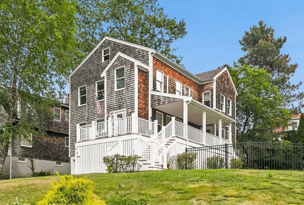 14 Willow Road Property Photo 1