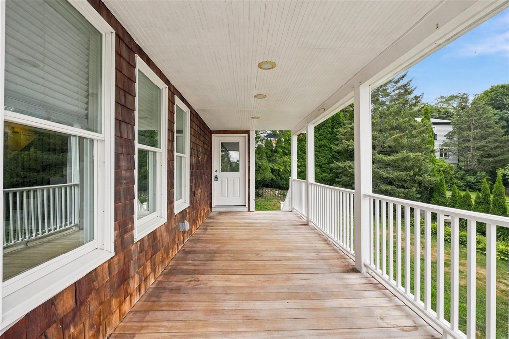 14 Willow Road Property Photo 34