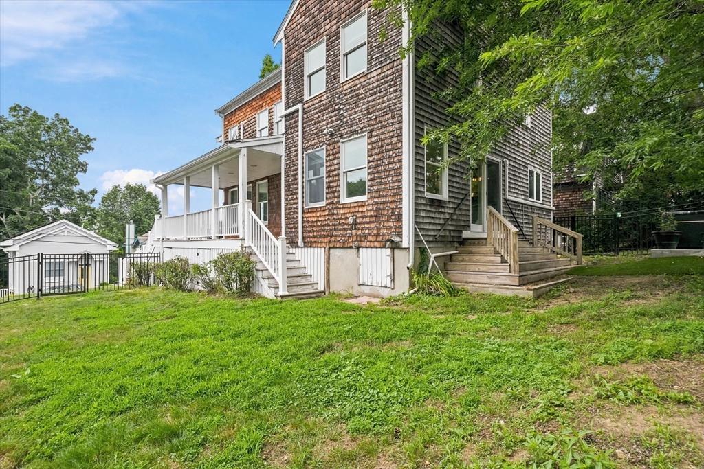 14 Willow Road Property Photo 35