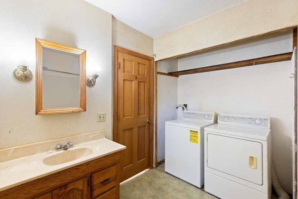 12 Lookout St. Property Photo 18
