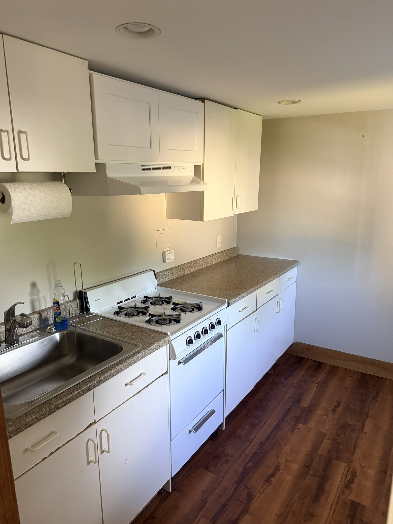 42 Pacific # 2l Property Photo 7