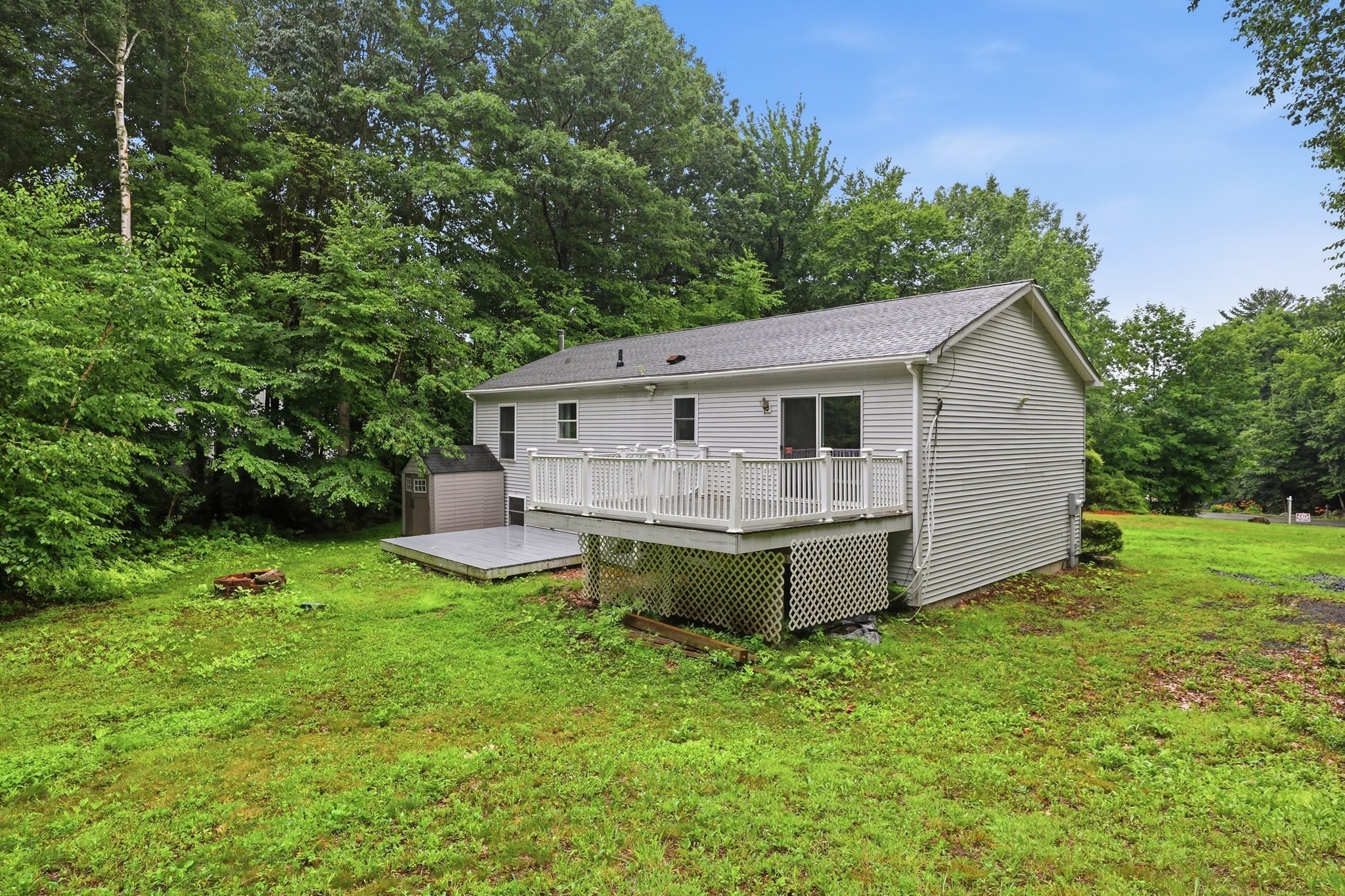 570 Woodland Way Property Photo 33