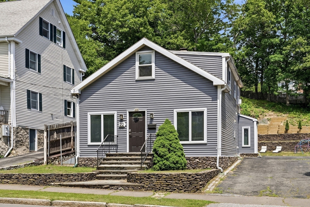 22 Cedar St Property Photo 27