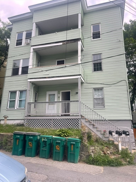 21-23 Omena Pl Property Photo 1