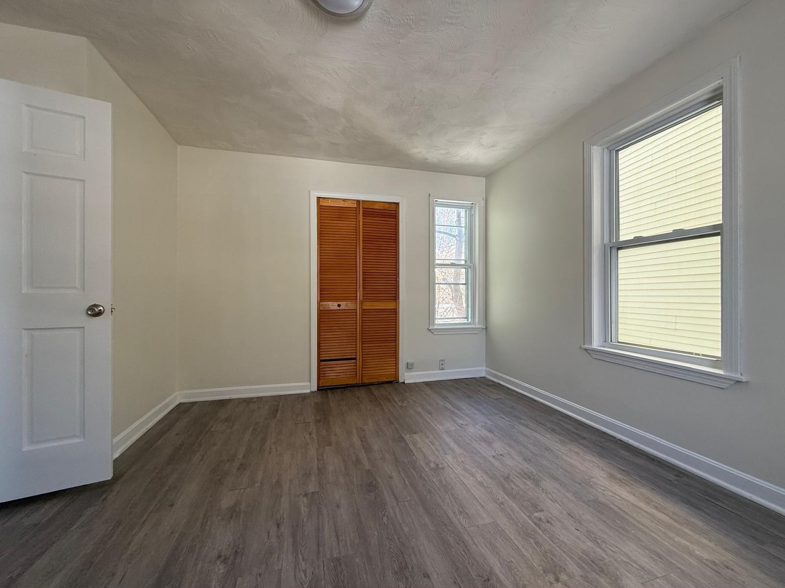 21-23 Omena Pl Property Photo 4