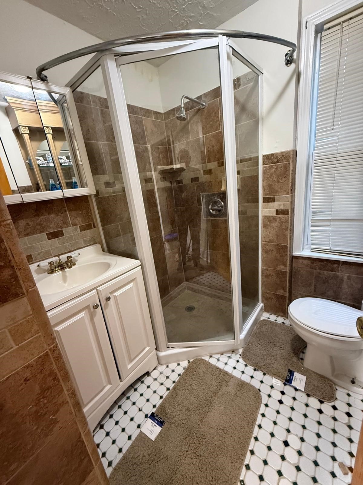 21-23 Omena Pl Property Photo 7