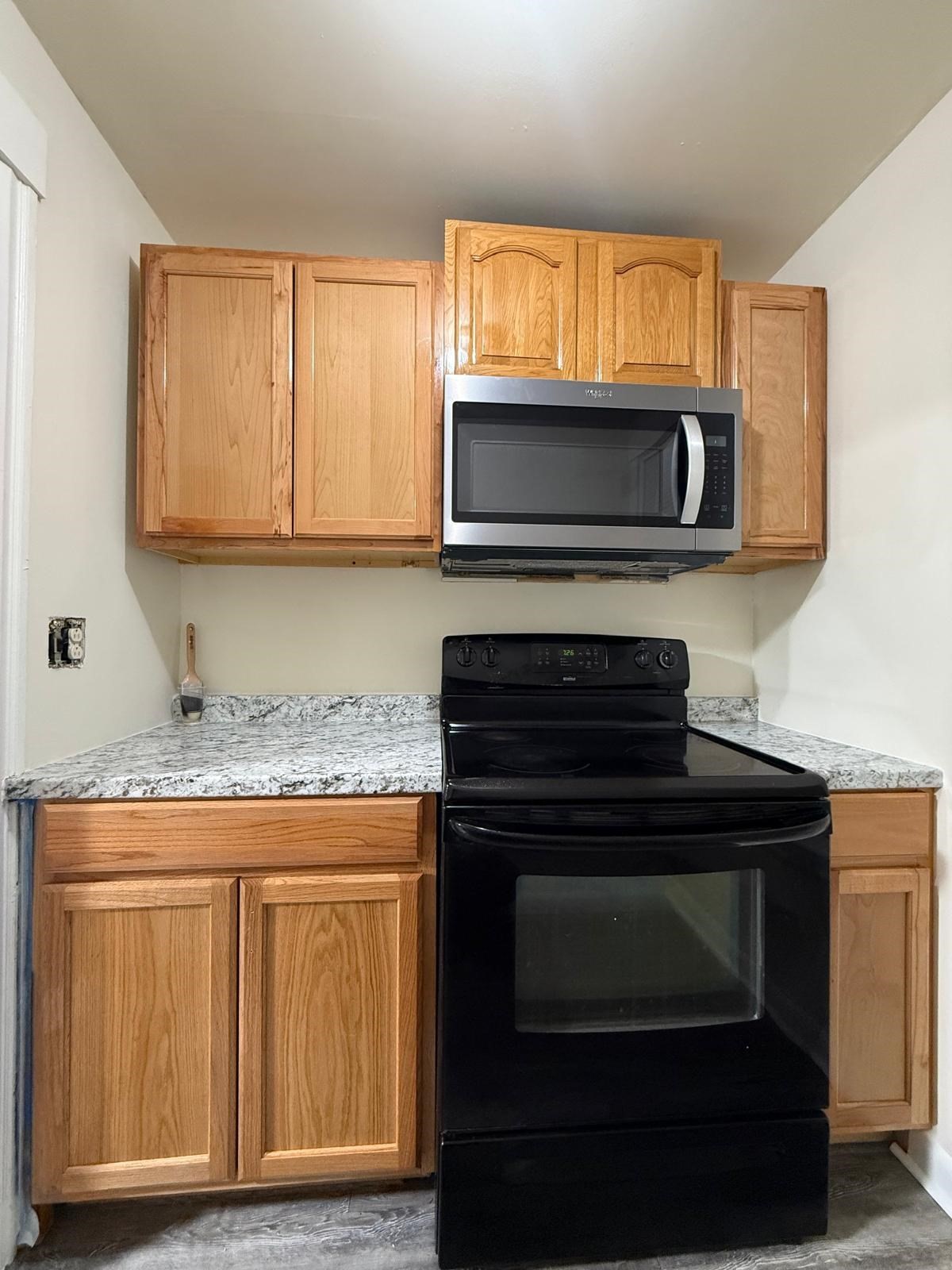 21-23 Omena Pl Property Photo 12