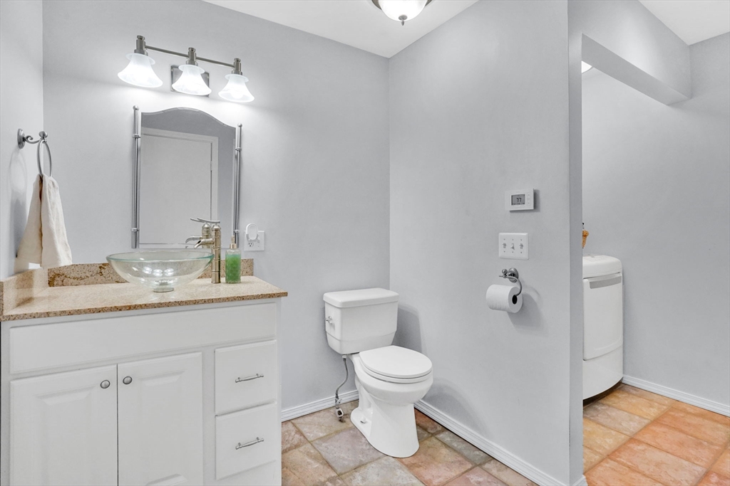 84 Judd Ave. Property Photo 17