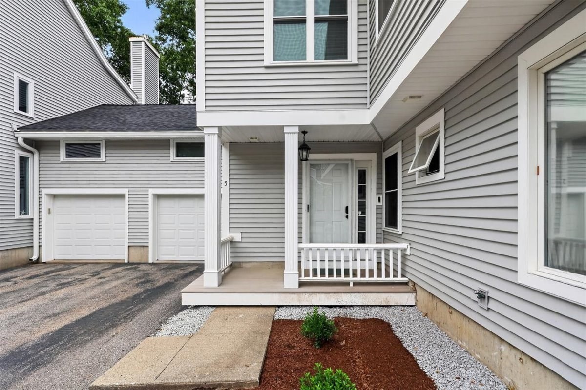 5 Blueberry Ct # 5 Property Photo 1