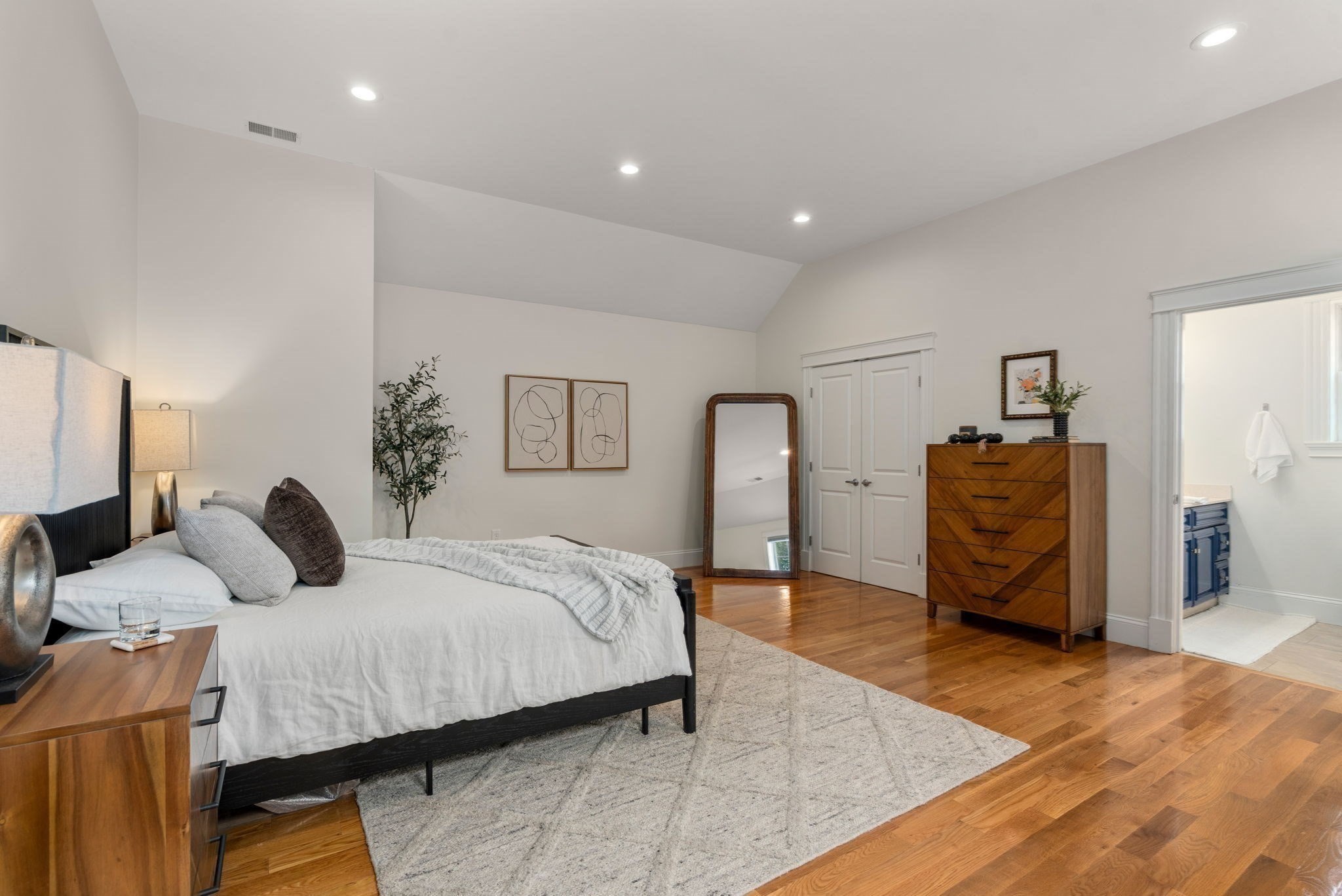 79 Grove St Property Photo 15