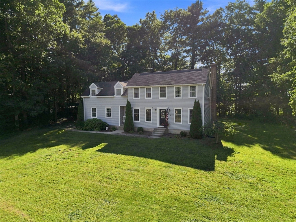 30 Sylvan Circle Property Photo 3