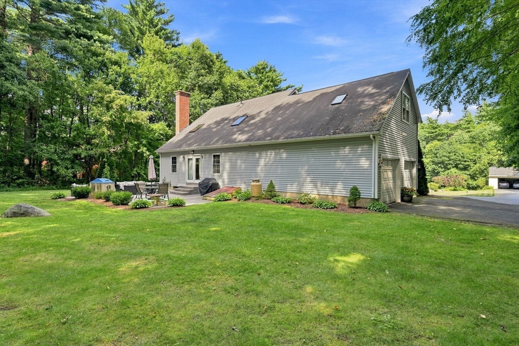 30 Sylvan Circle Property Photo 6