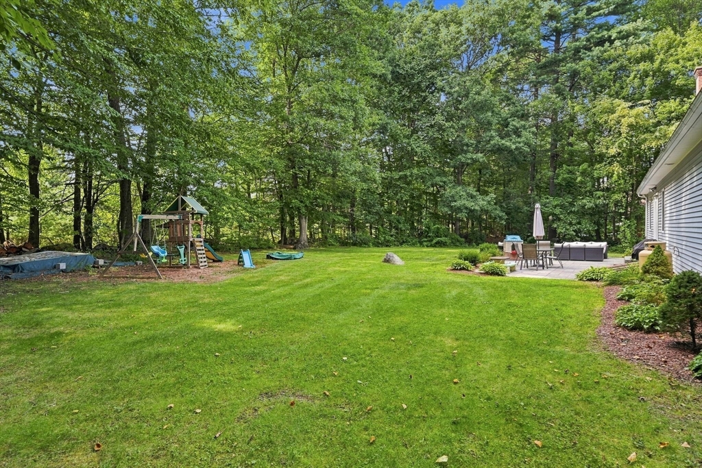 30 Sylvan Circle Property Photo 10