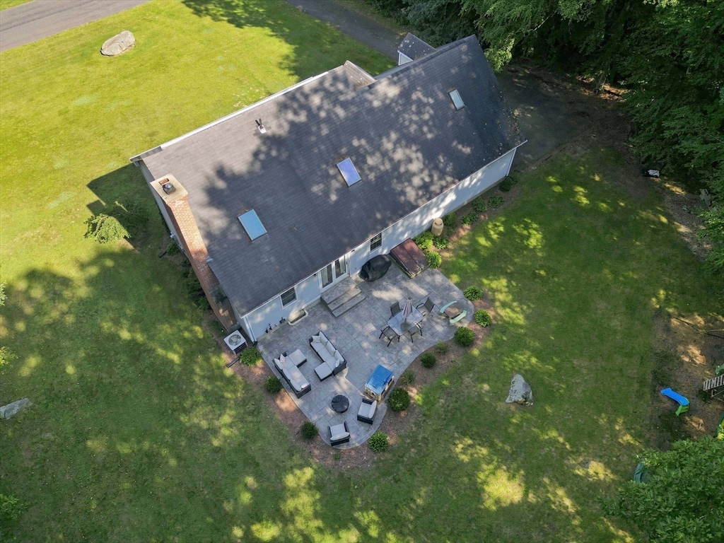 30 Sylvan Circle Property Photo 14