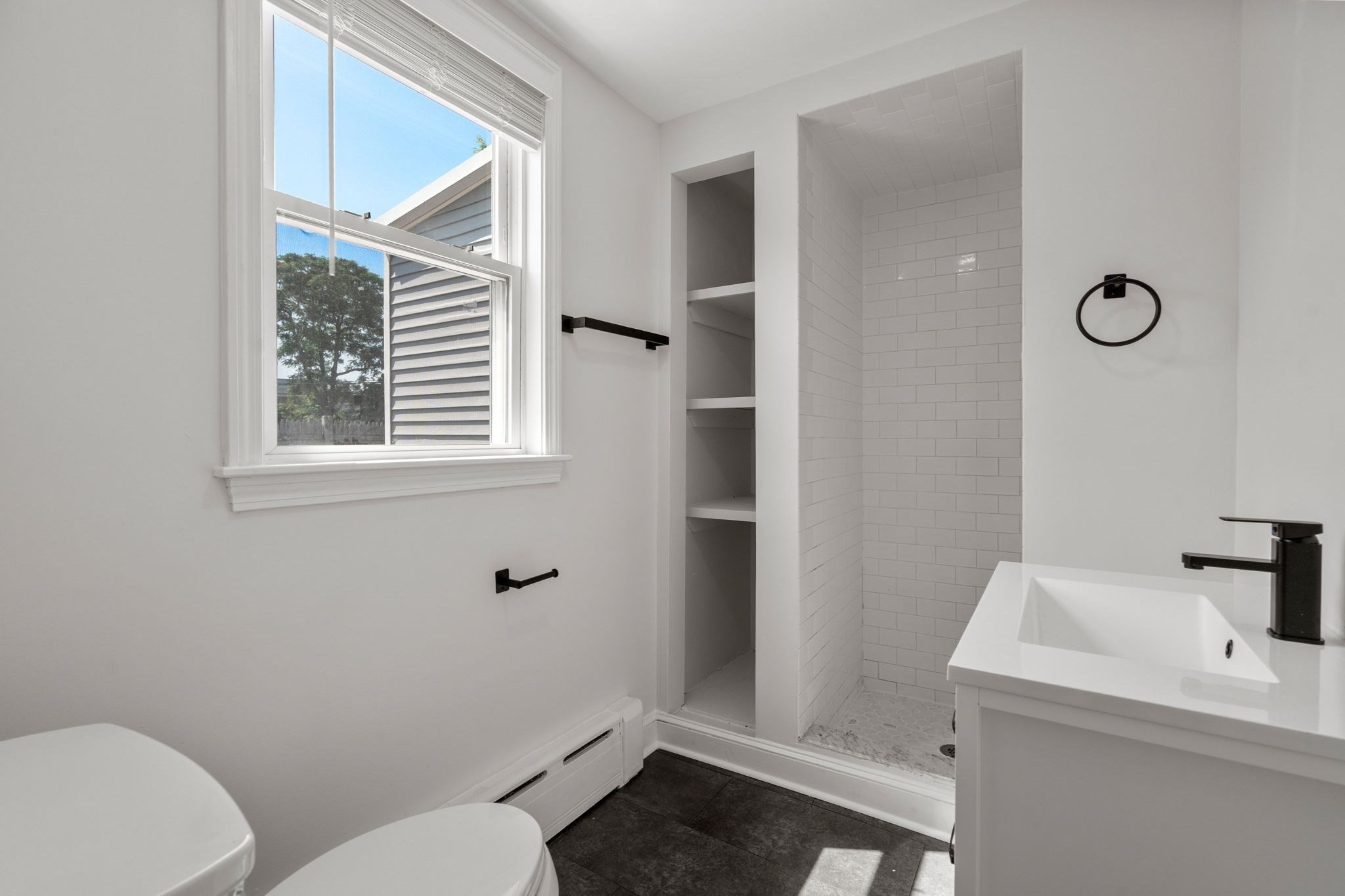45 Henshaw St Property Photo 12