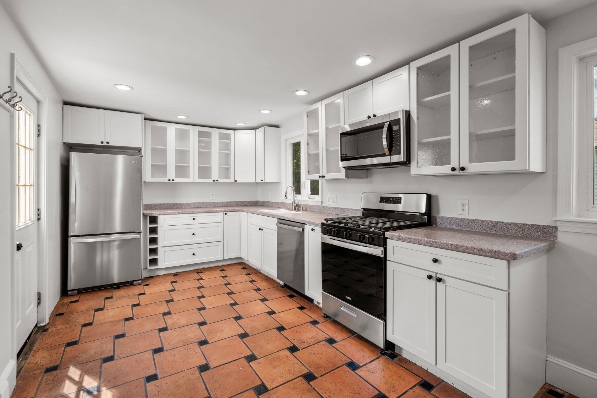 45 Henshaw St Property Photo 14