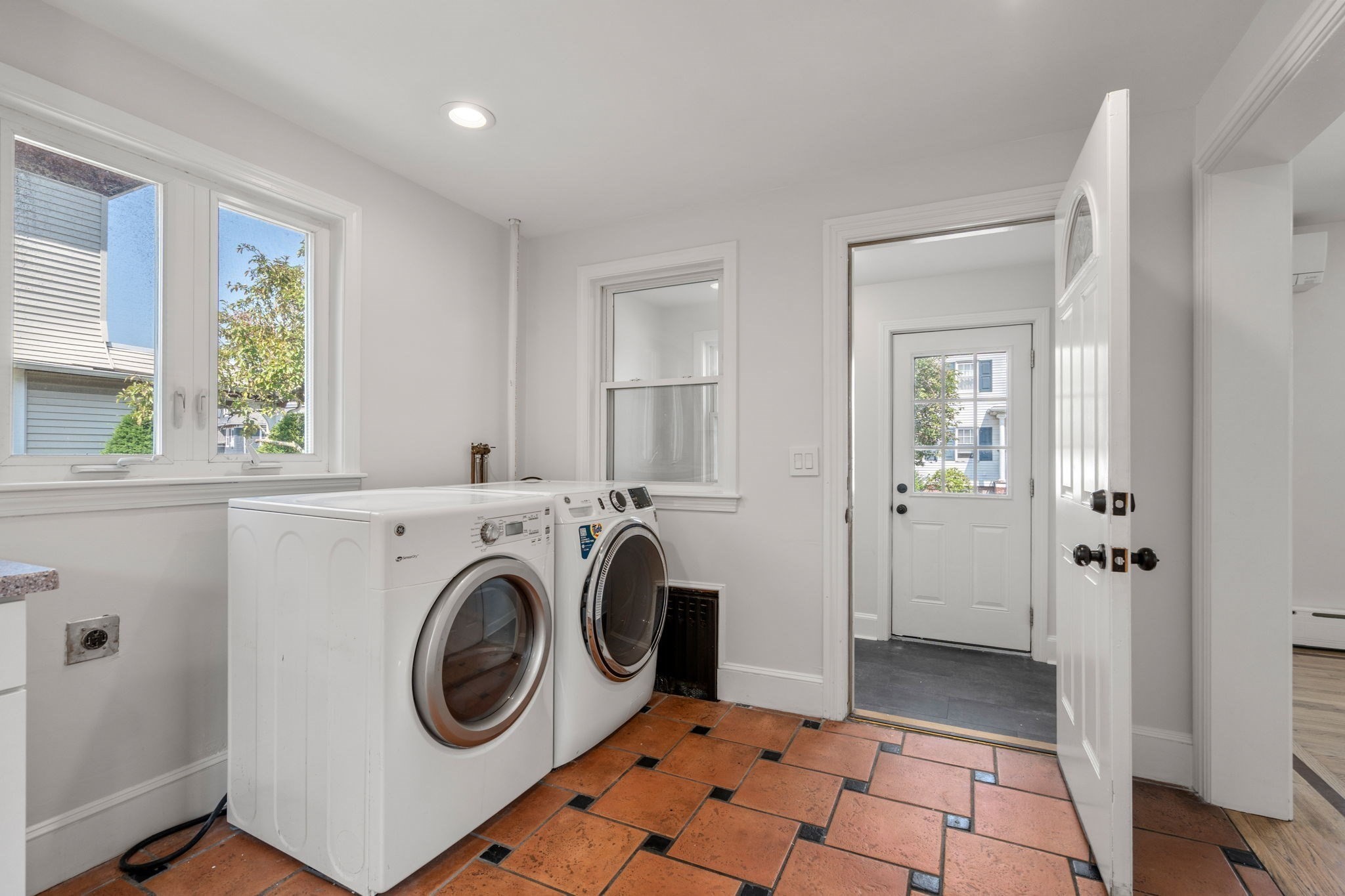 45 Henshaw St Property Photo 16
