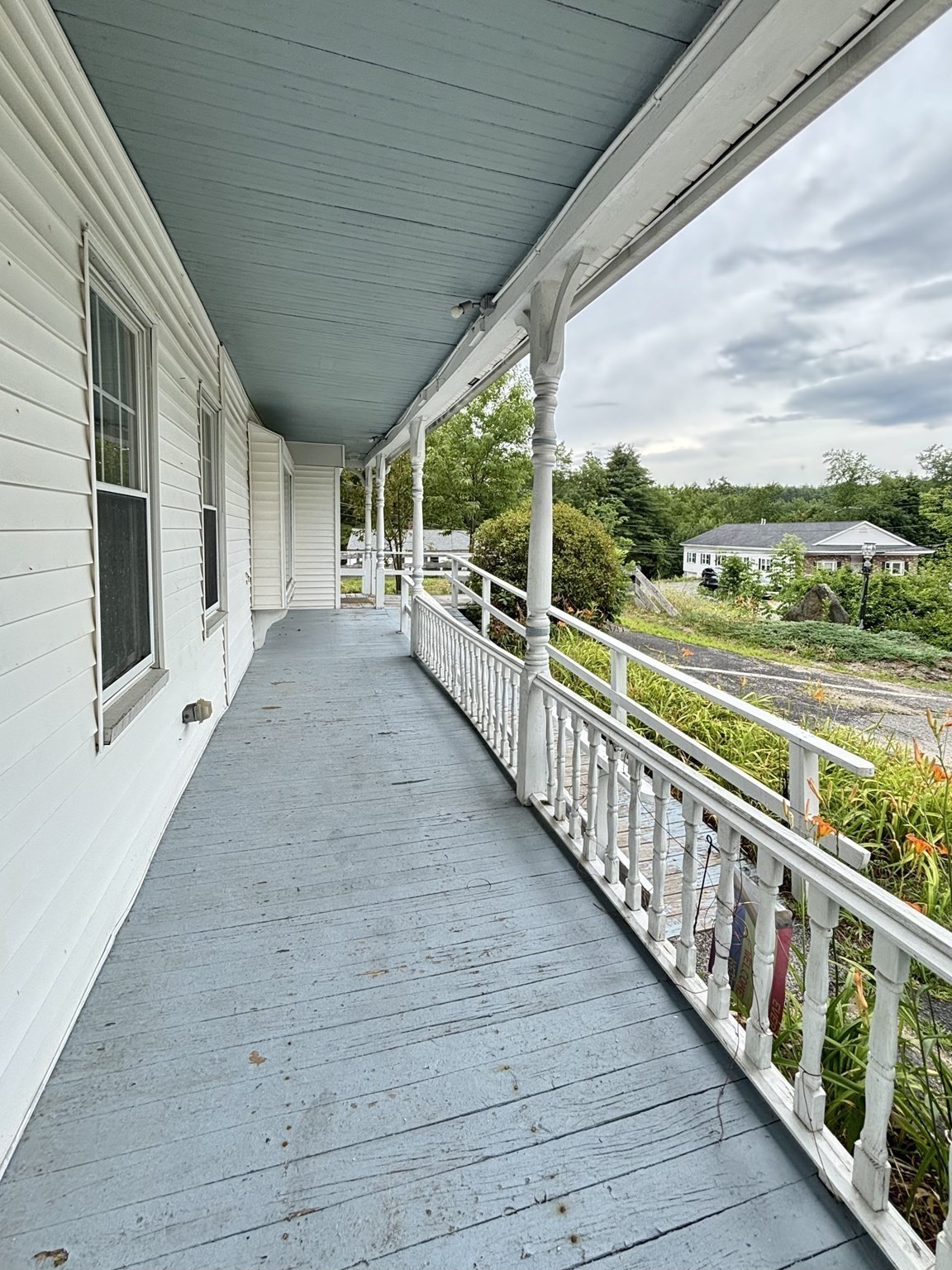 531 Summer St Property Photo 3