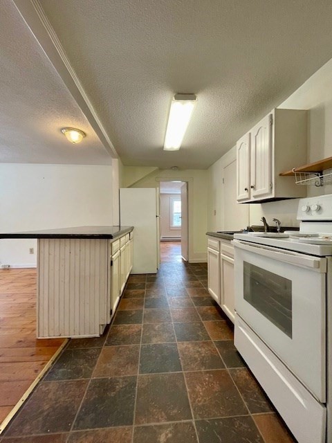 531 Summer St Property Photo 7