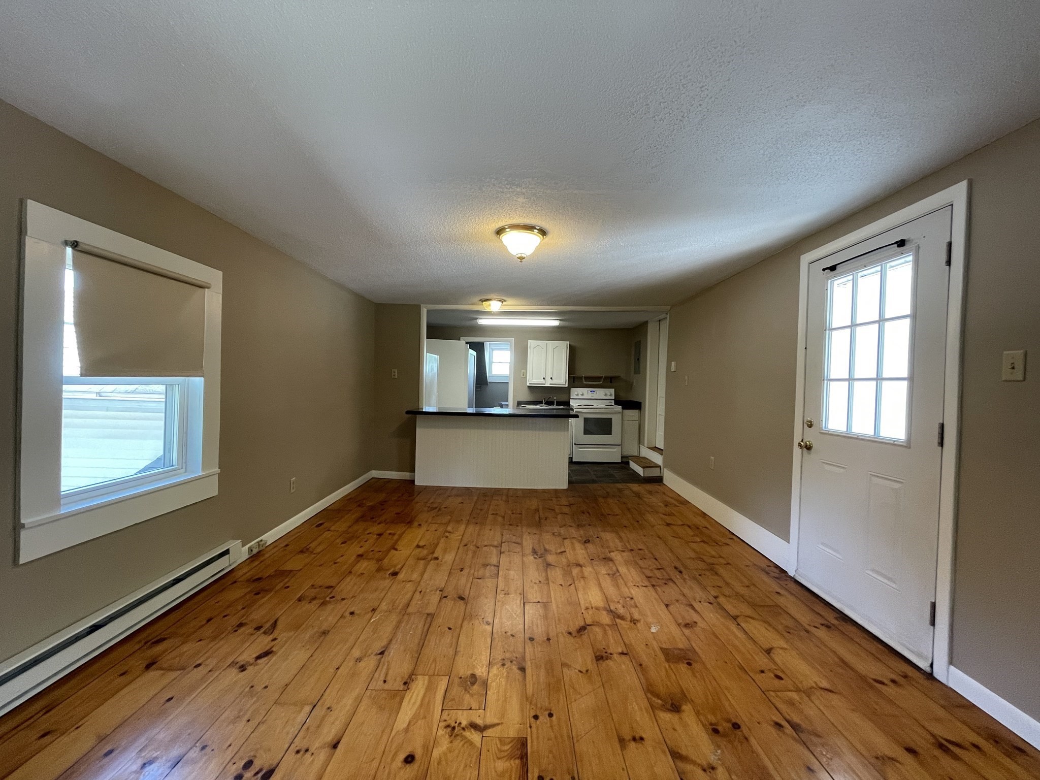 531 Summer St Property Photo 7