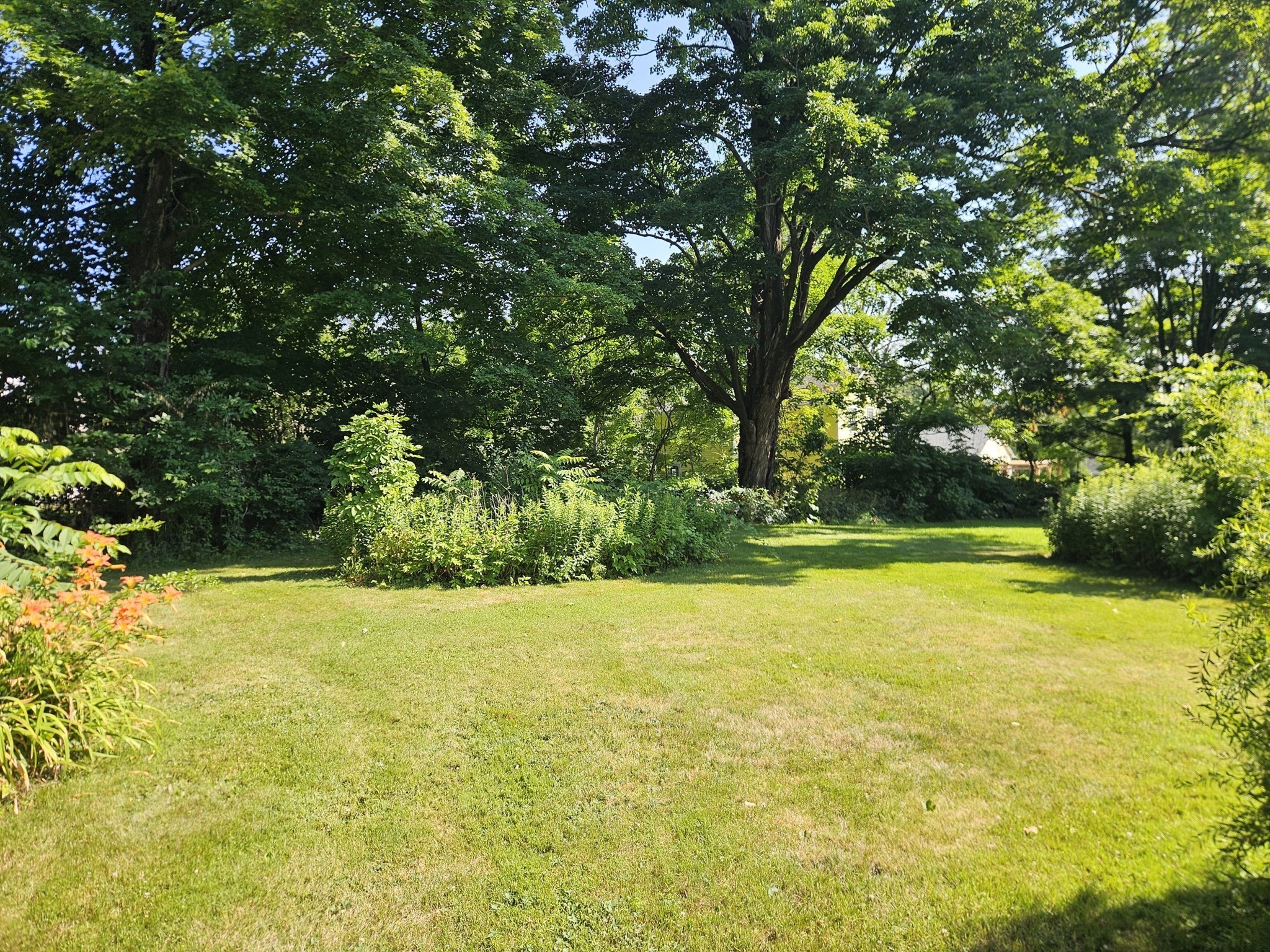 43 Summer St Property Photo 2