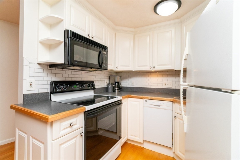 94 Newbury Ave # 100 Property Photo 7