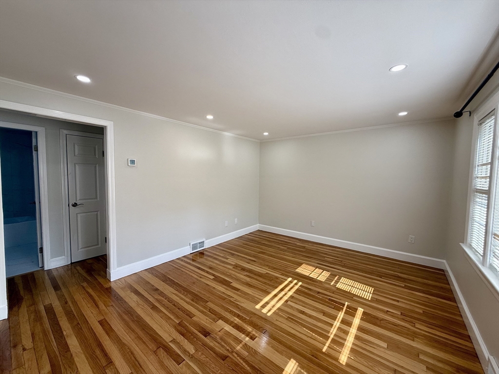 12 Hendricks St Property Photo 10