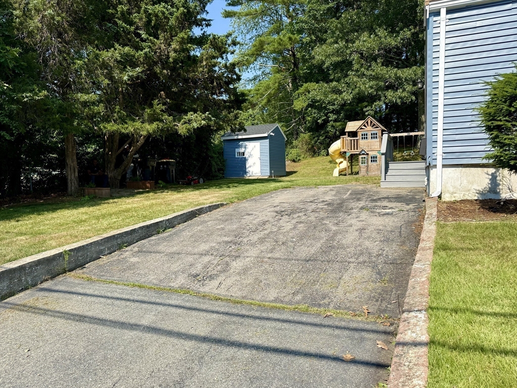 12 Hendricks St Property Photo 15