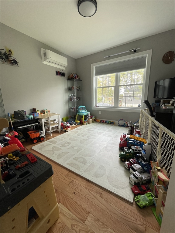 122 Swan Ave Property Photo 11