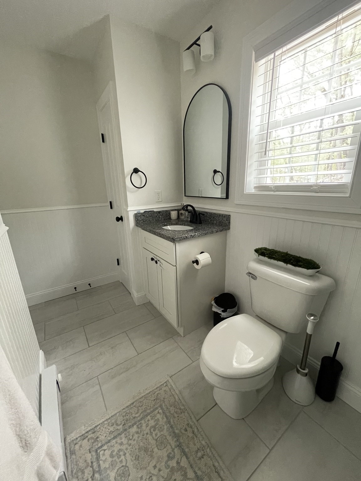 122 Swan Ave Property Photo 14
