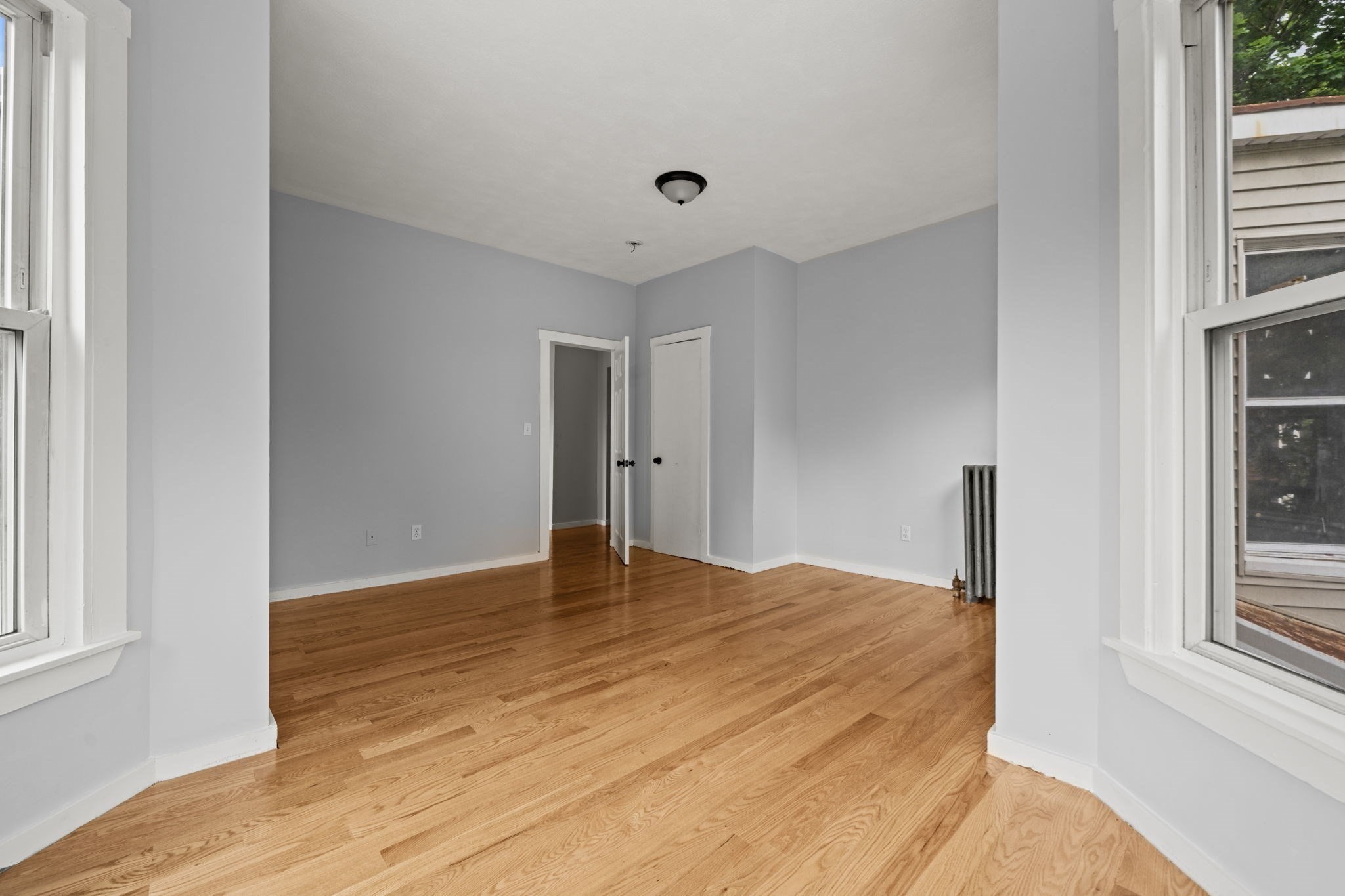 162 Washington St Property Photo 5