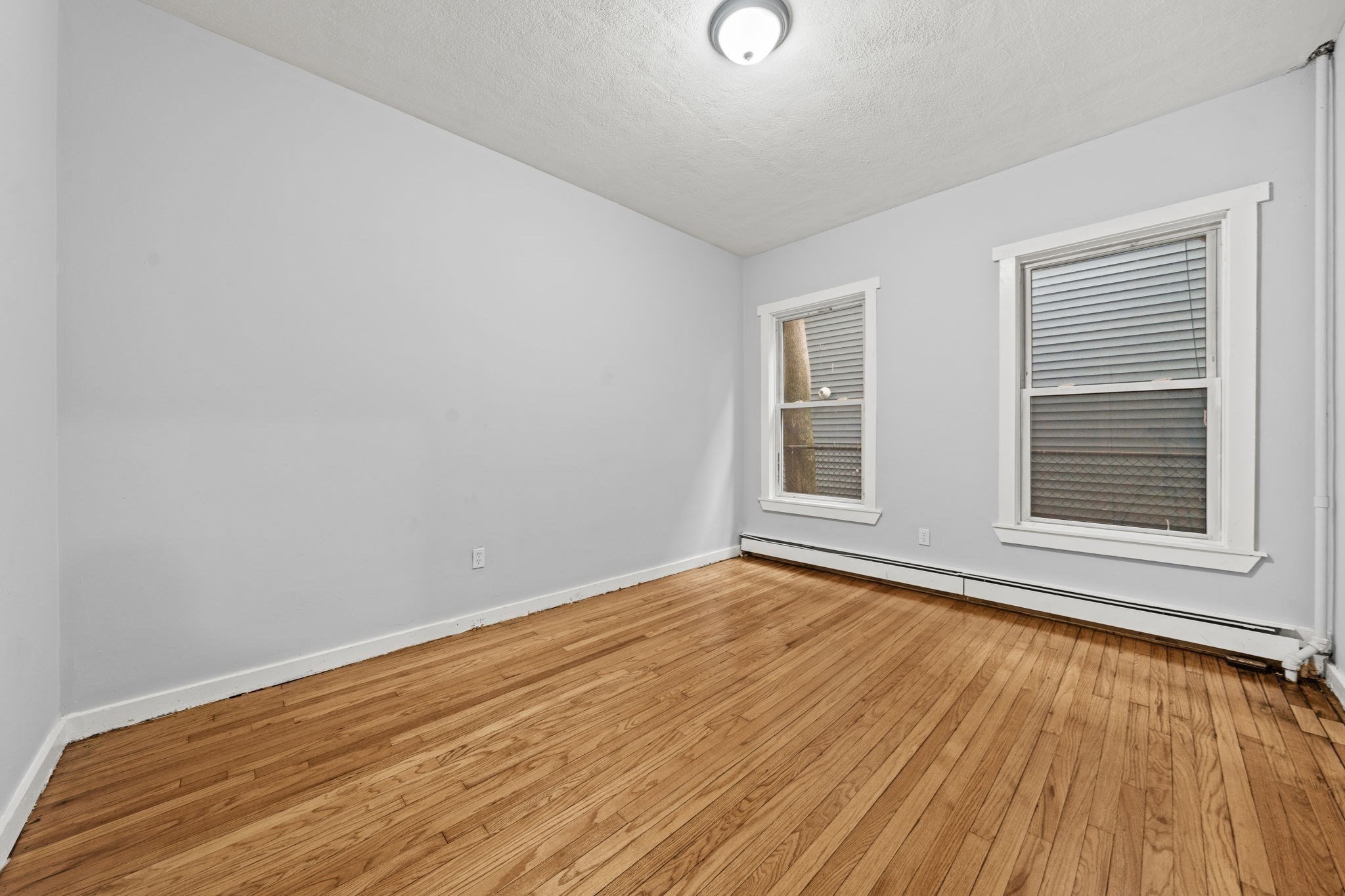 162 Washington St Property Photo 12
