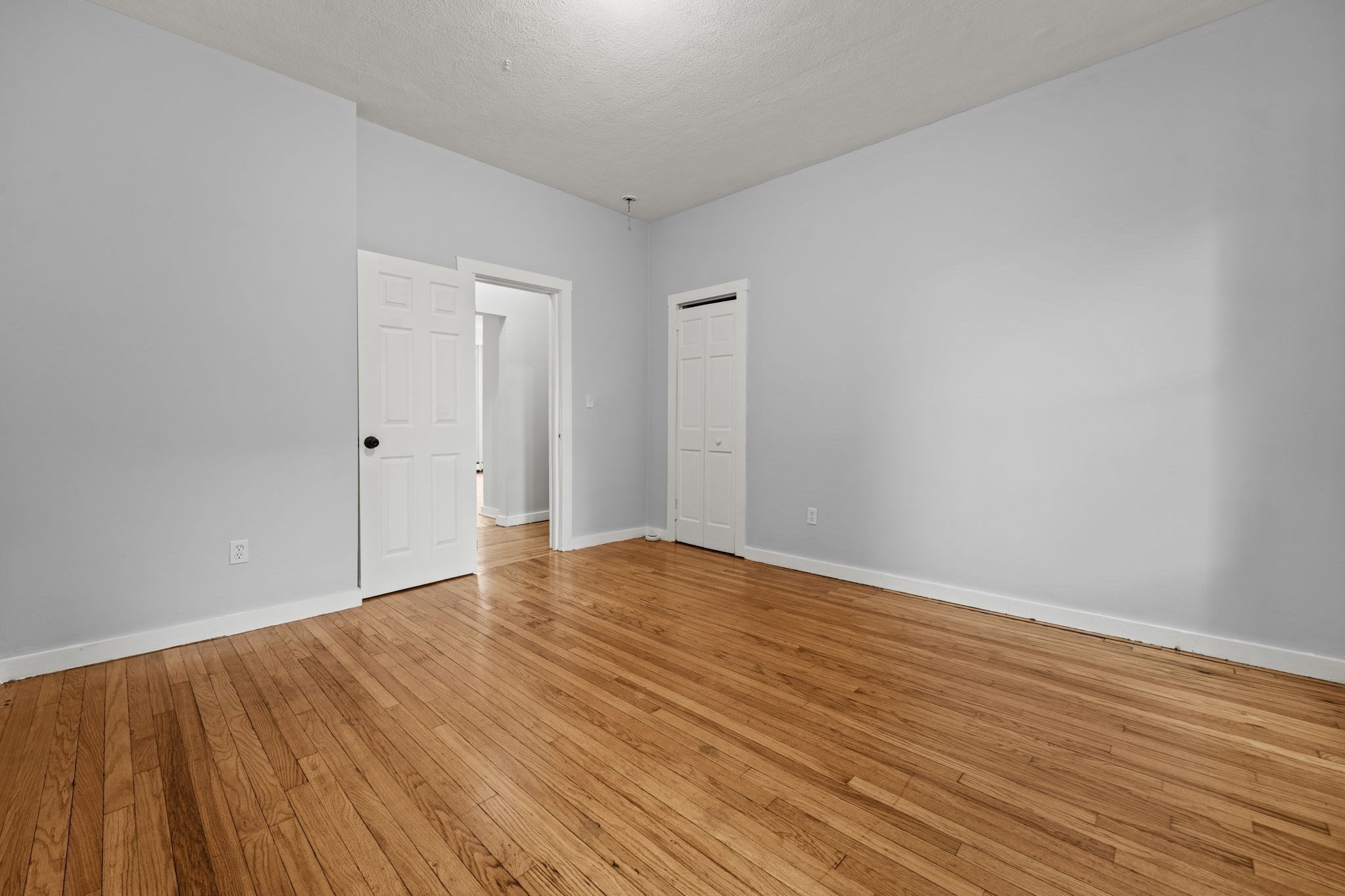 162 Washington St Property Photo 13