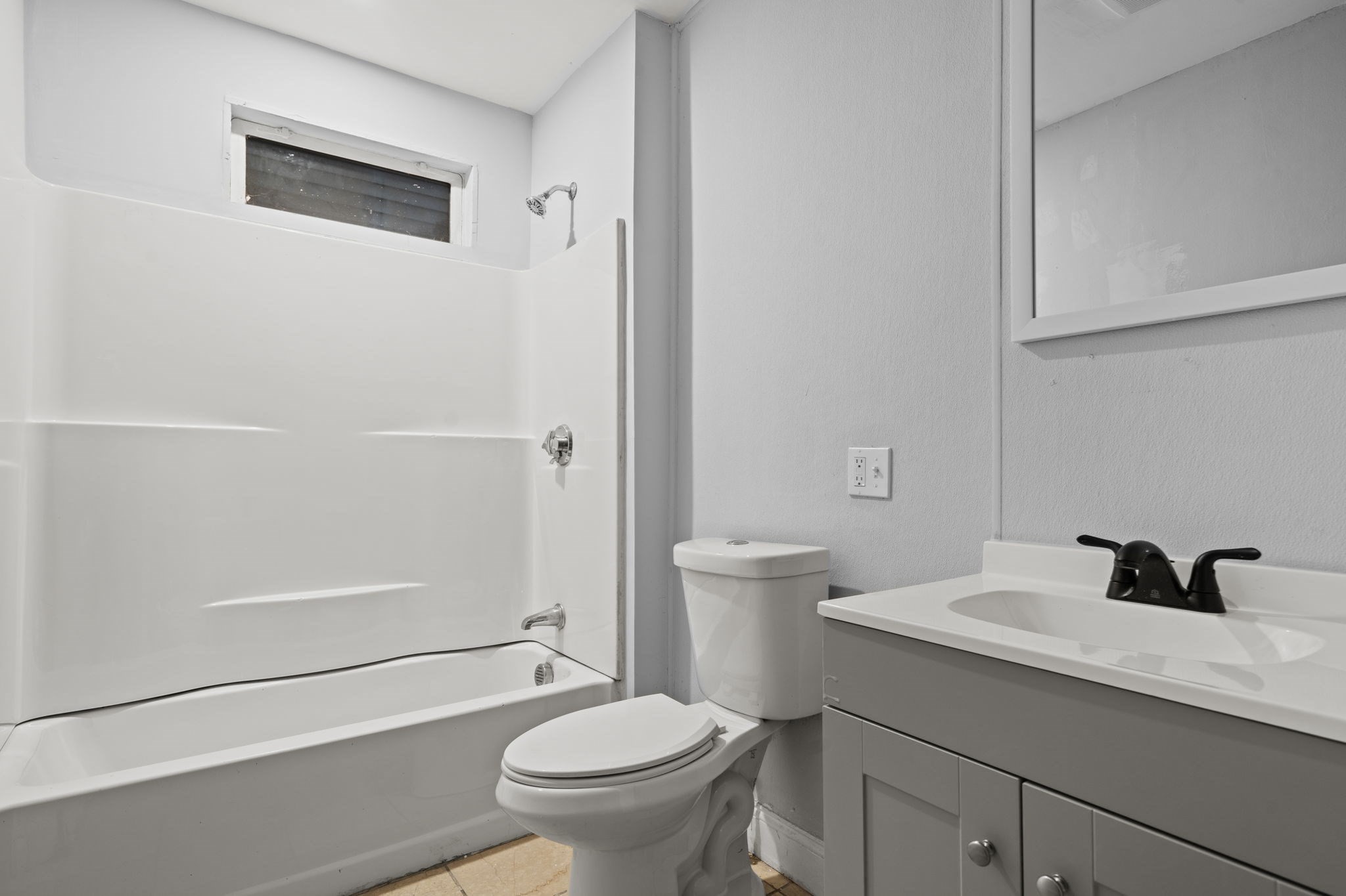 162 Washington St Property Photo 15