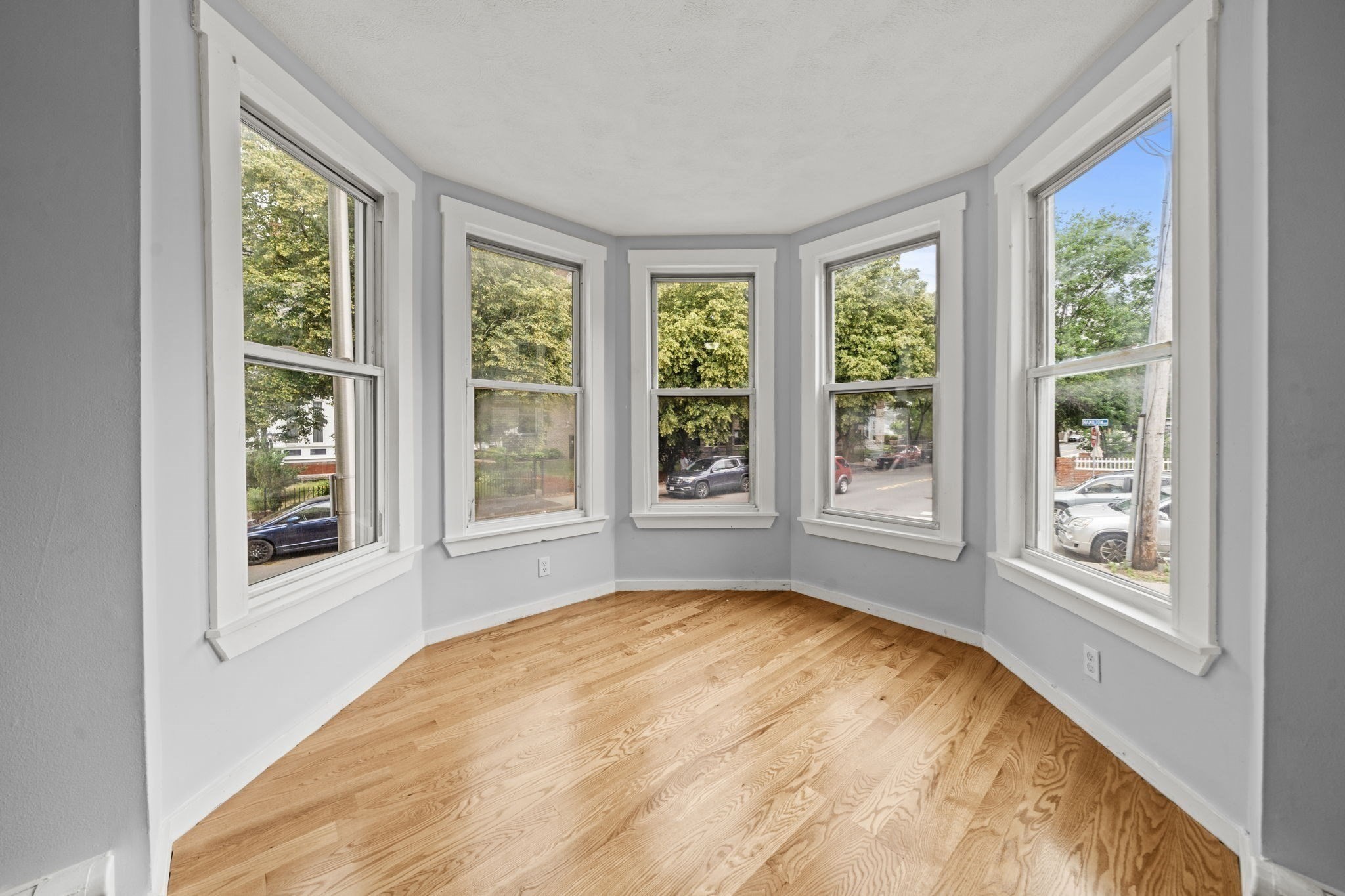 162 Washington St Property Photo 22