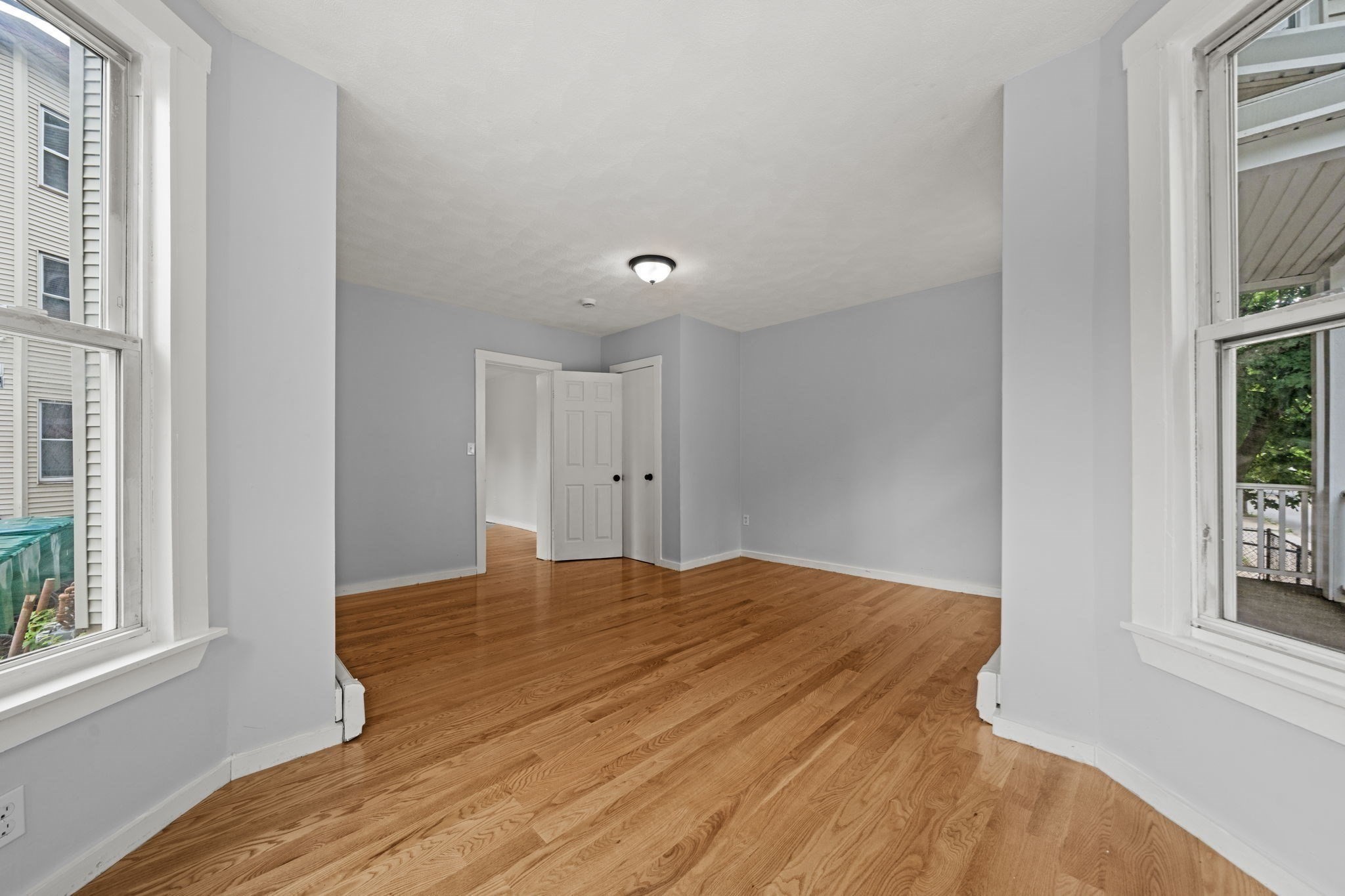 162 Washington St Property Photo 24