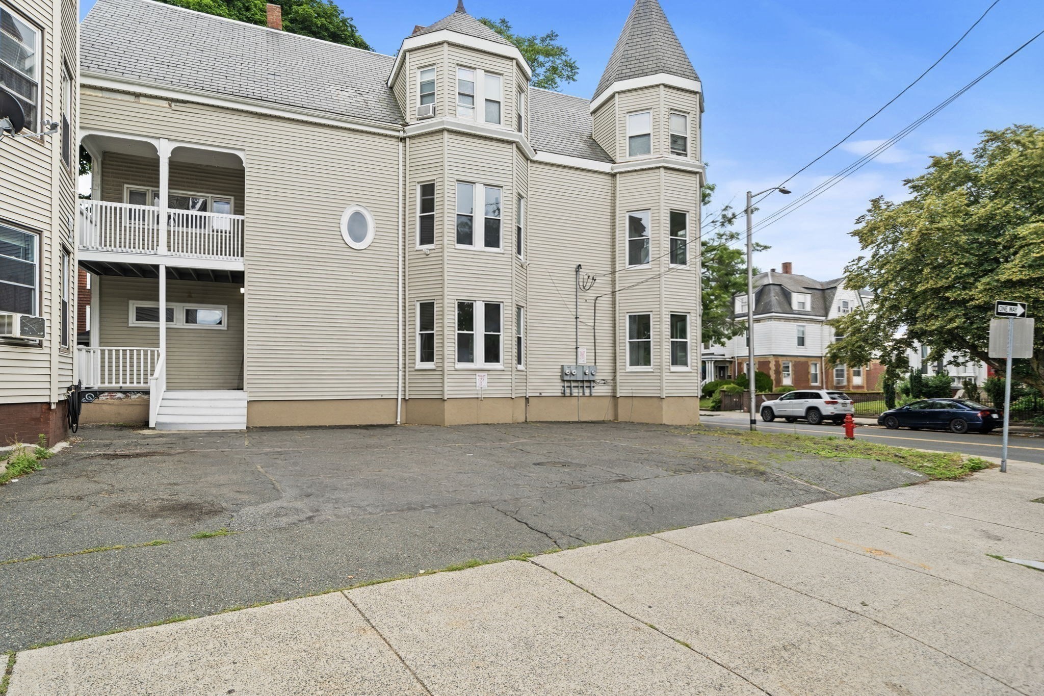 162 Washington St Property Photo 37