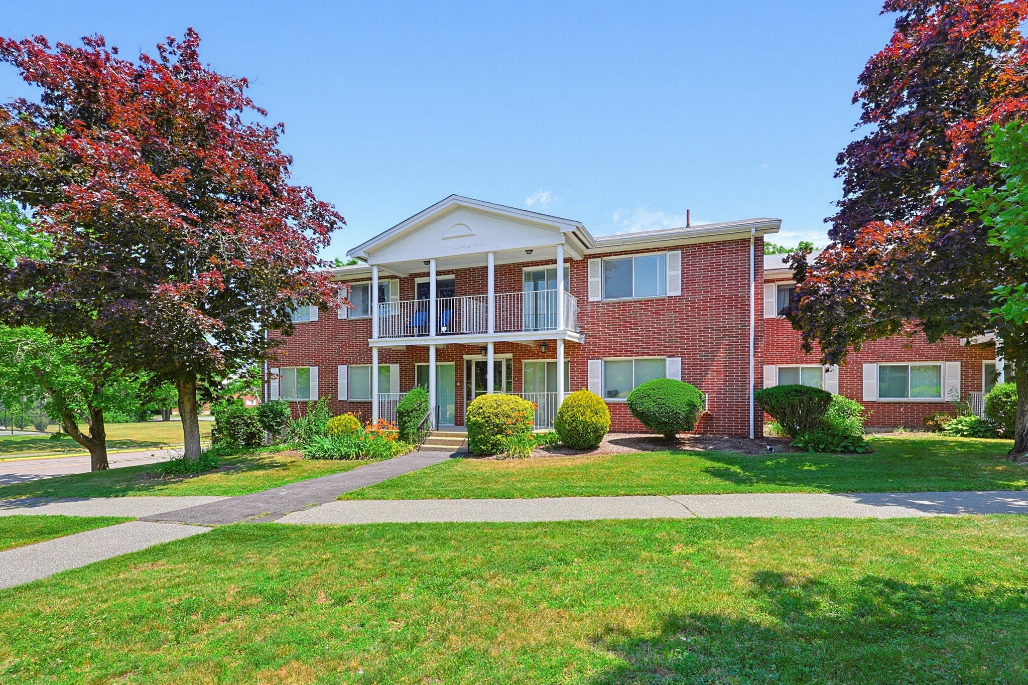 31 Bayberry Dr # 4 Property Photo 1