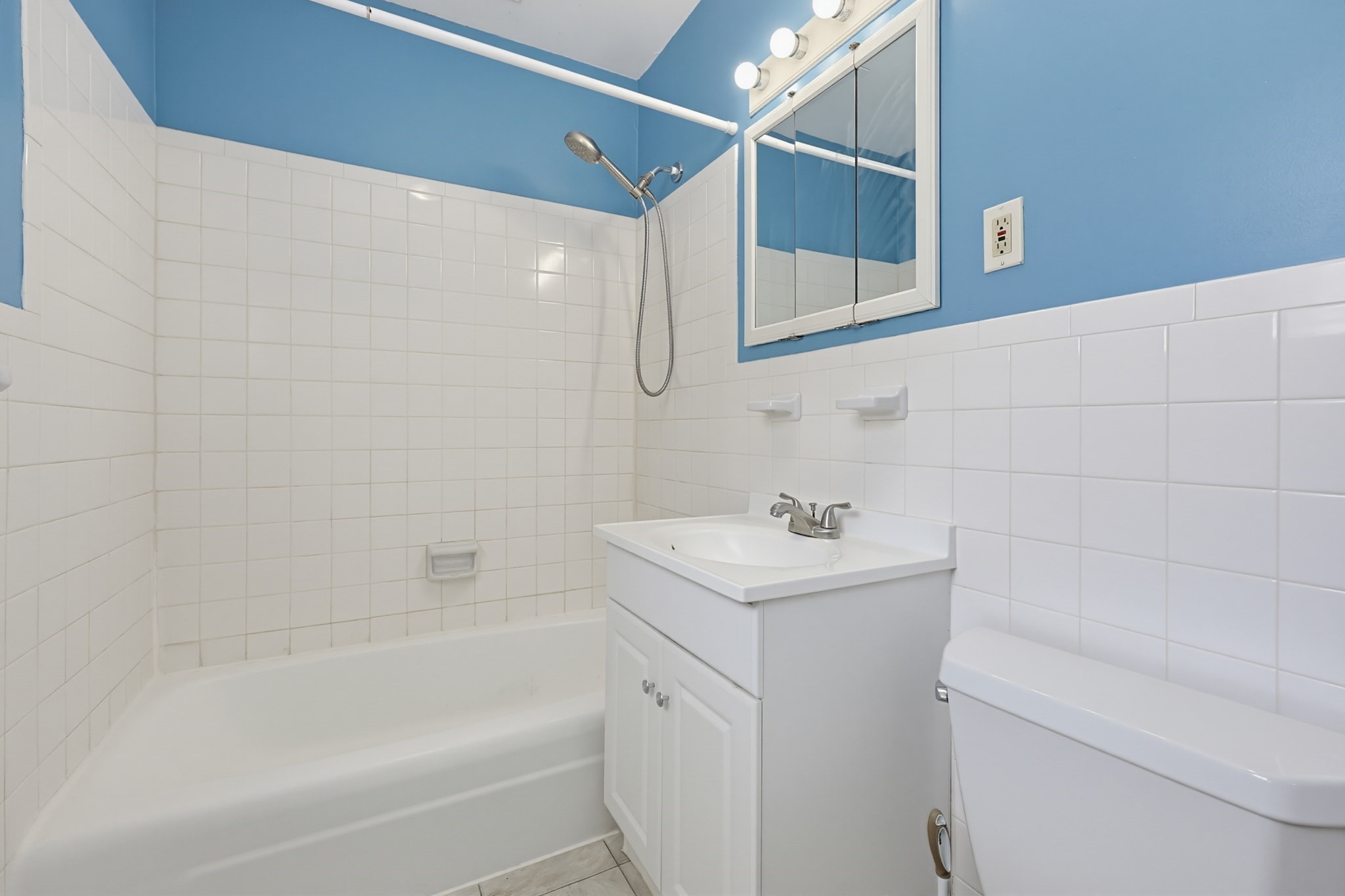 31 Bayberry Dr # 4 Property Photo 11