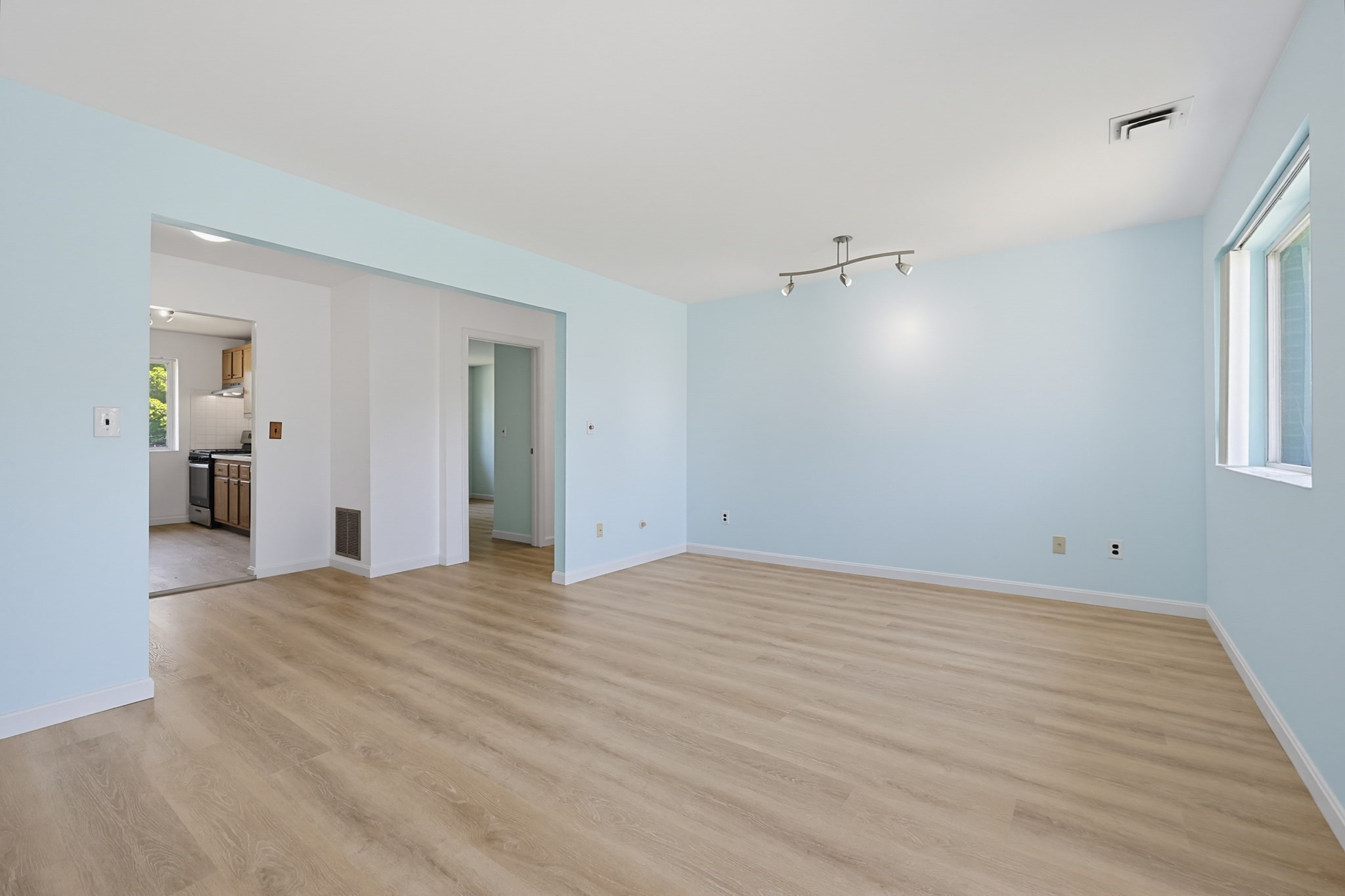 31 Bayberry Dr # 4 Property Photo 18
