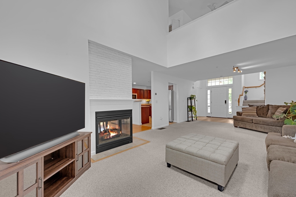 27 Robert Cir # 27 Property Photo 6