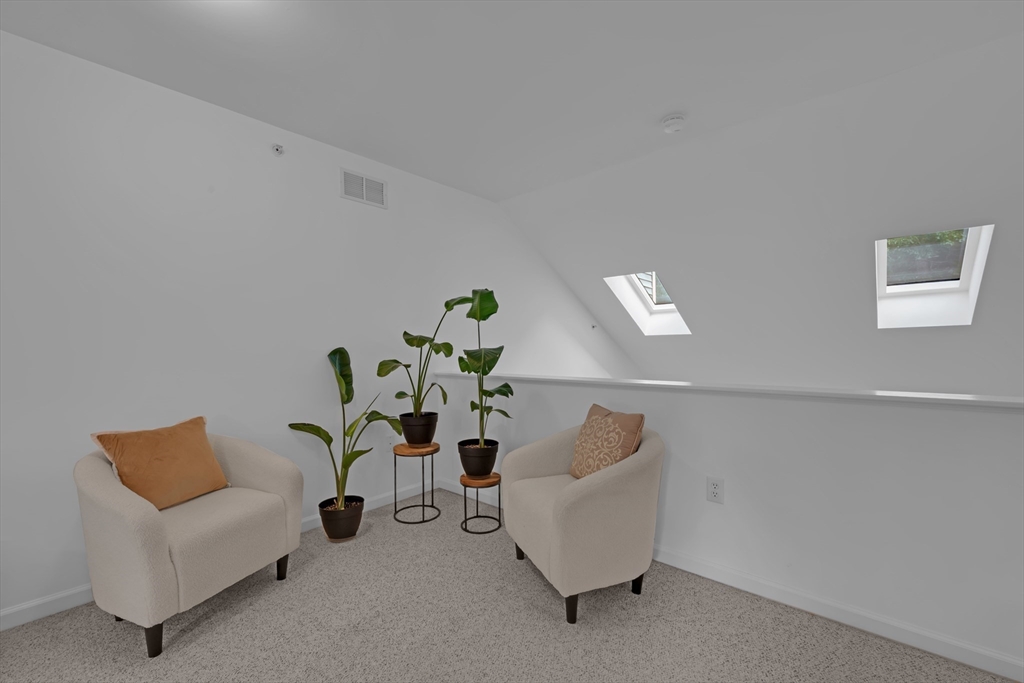27 Robert Cir # 27 Property Photo 17