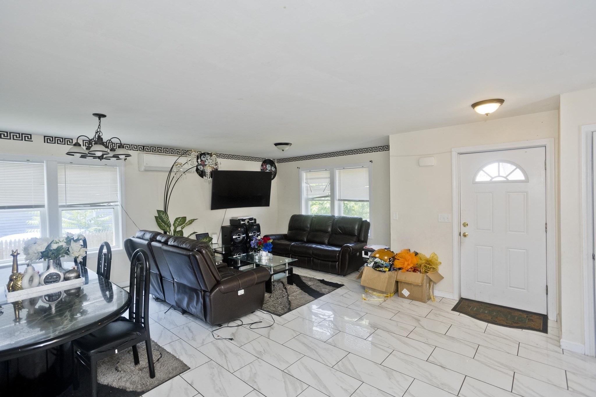 175 Bloomfield Street Property Photo 4