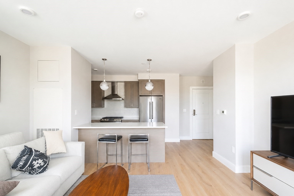 1650 Commonwealth Ave # 302 Property Photo 8