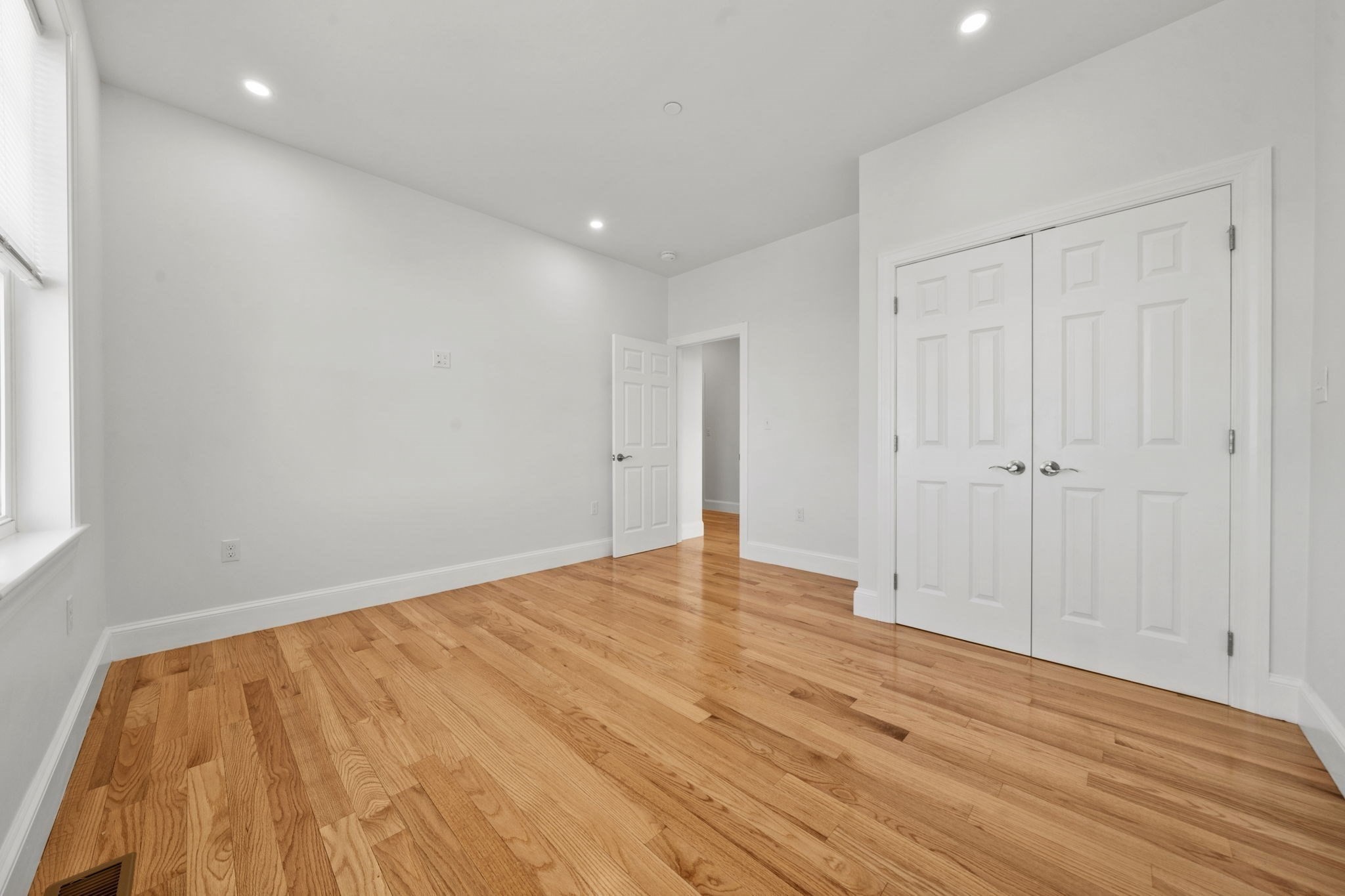 79 Temple St # 2 Property Photo 13