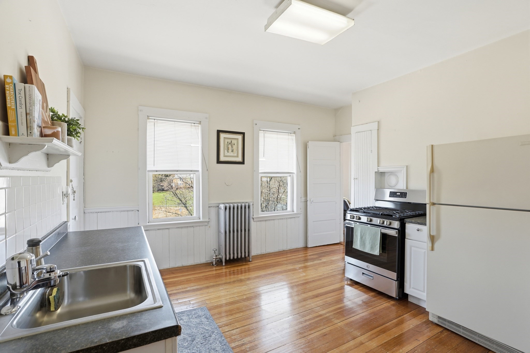 320 Fellsway West Property Photo 11