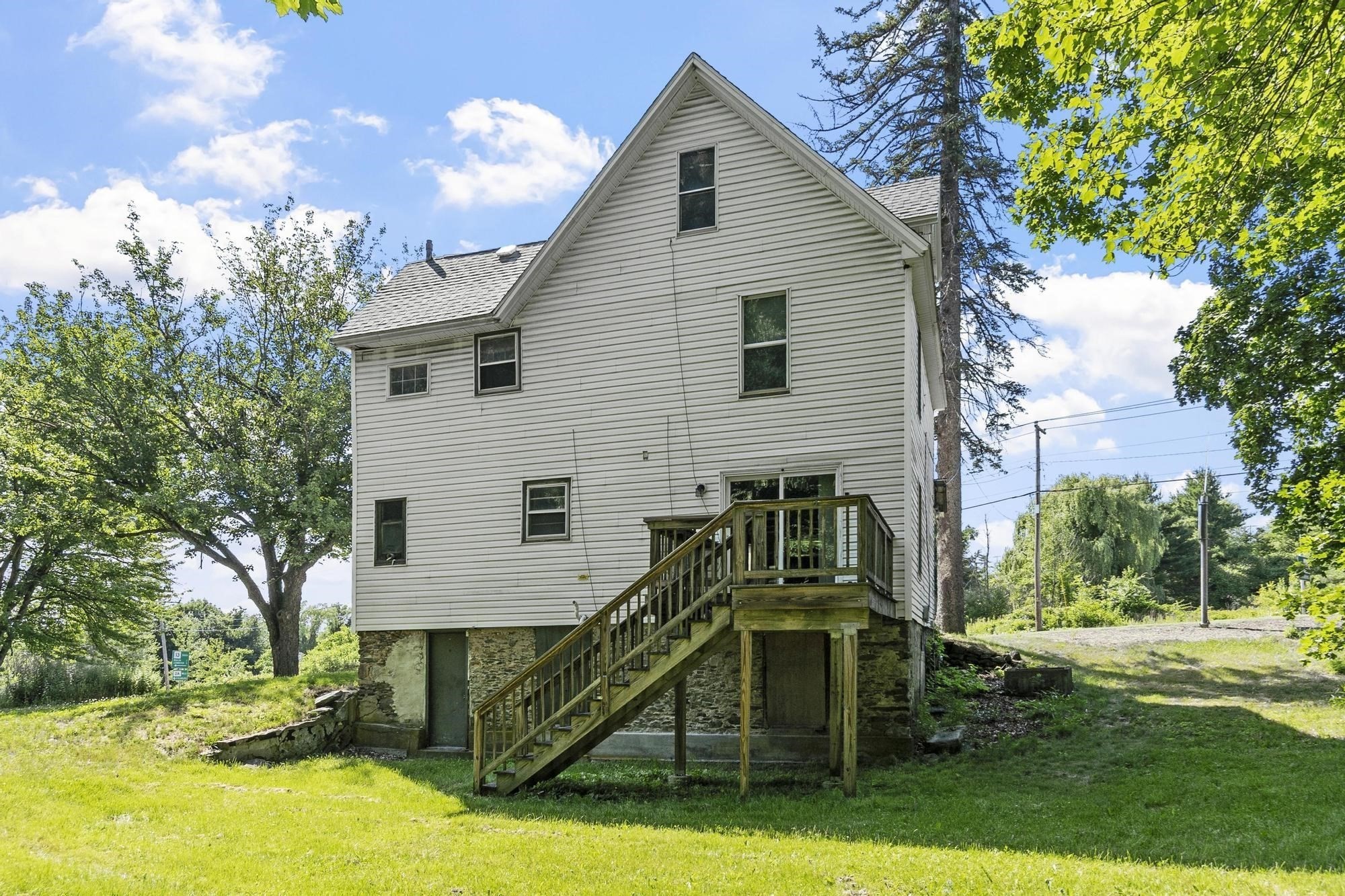 354 Massachusetts Ave Property Photo 4