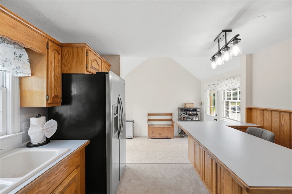 544 Spring St Property Photo 14