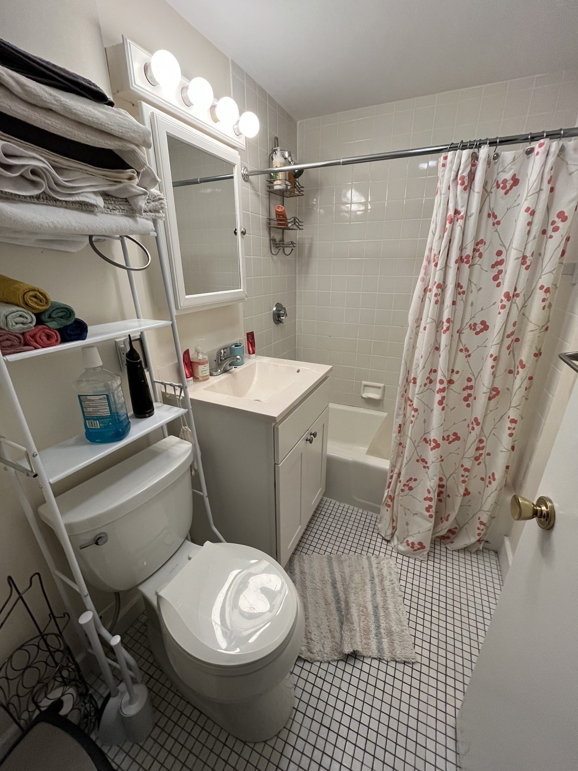 36 College Ave Property Photo 13