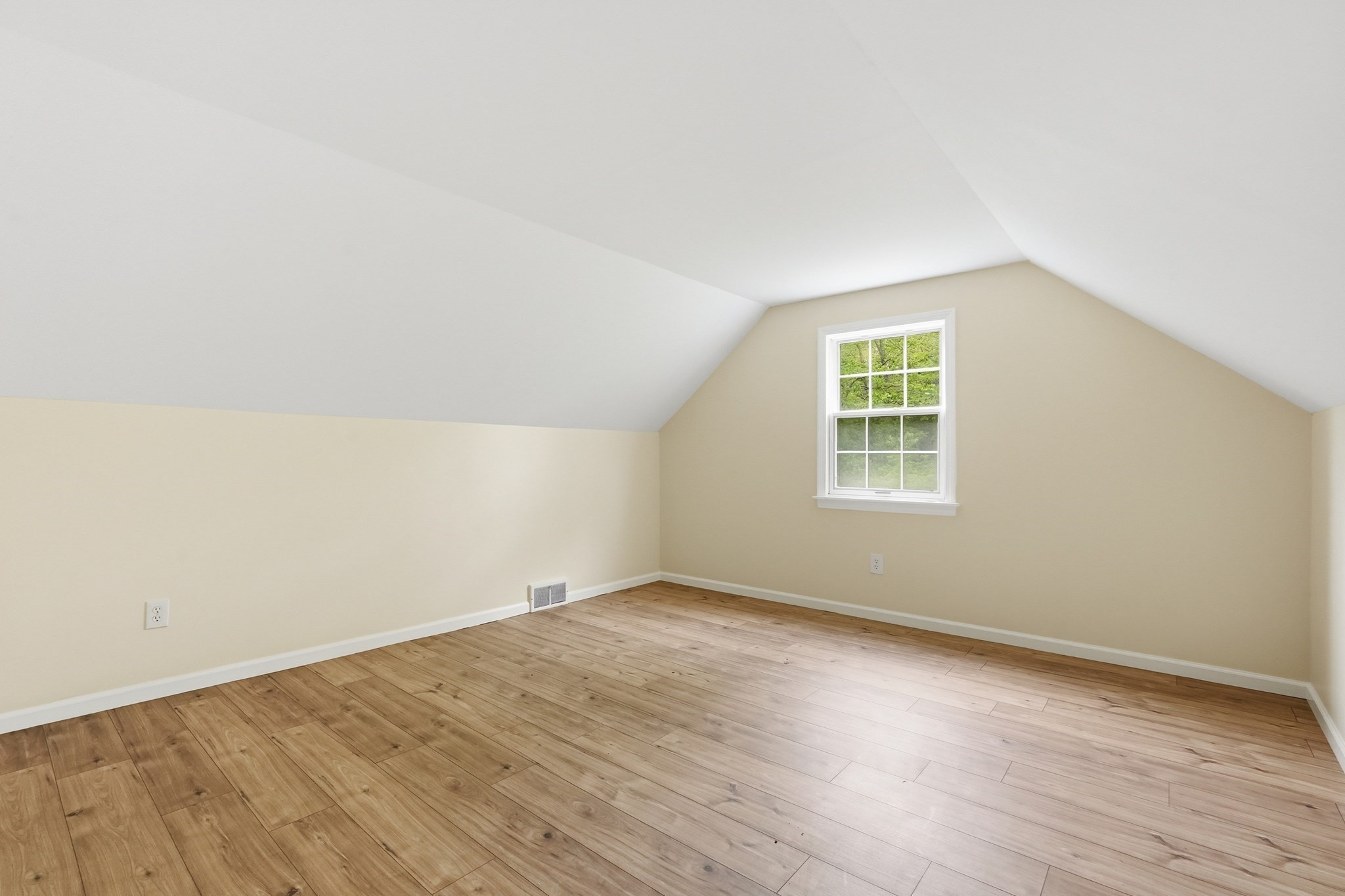 98 North Rd Property Photo 34
